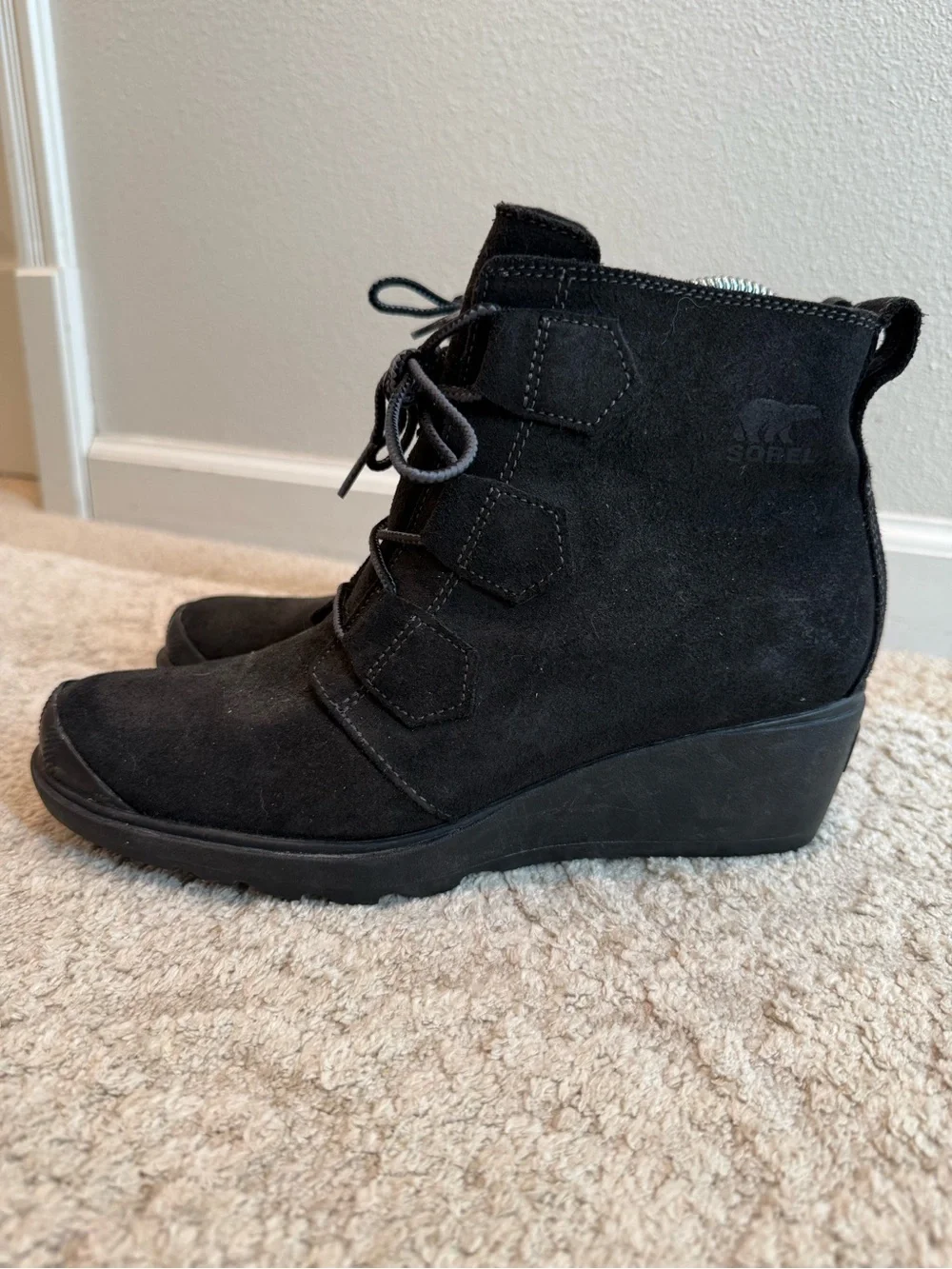 SOREL Toronto Lace Wedge Boots in black Suede Leather Size 9
